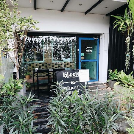 Bloomz Hostel Chiang Mai Bagian luar foto